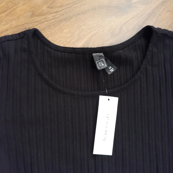 Francesca's ALYA Top - Picture 4 of 4